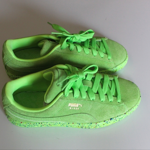 ✨🆕✨ NWOB Puma Suede Shoes for Kids - Picture 6 of 13